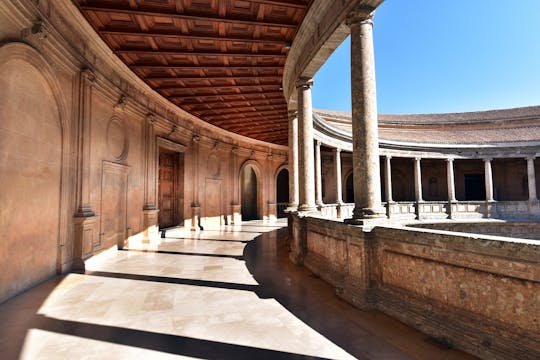 Visita guiada de Alhambra en grupos de máximo 10 personas