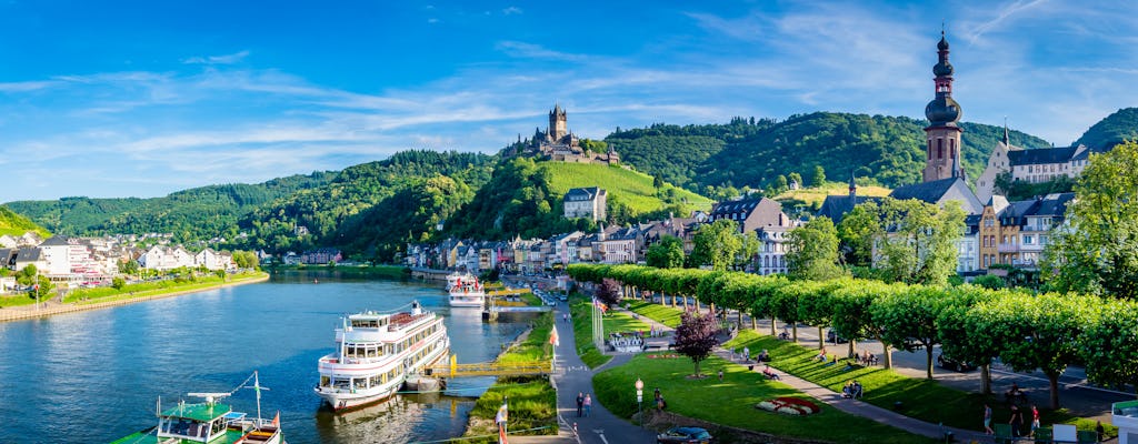 River Cruises Collection: Walking Tour Of Cochem