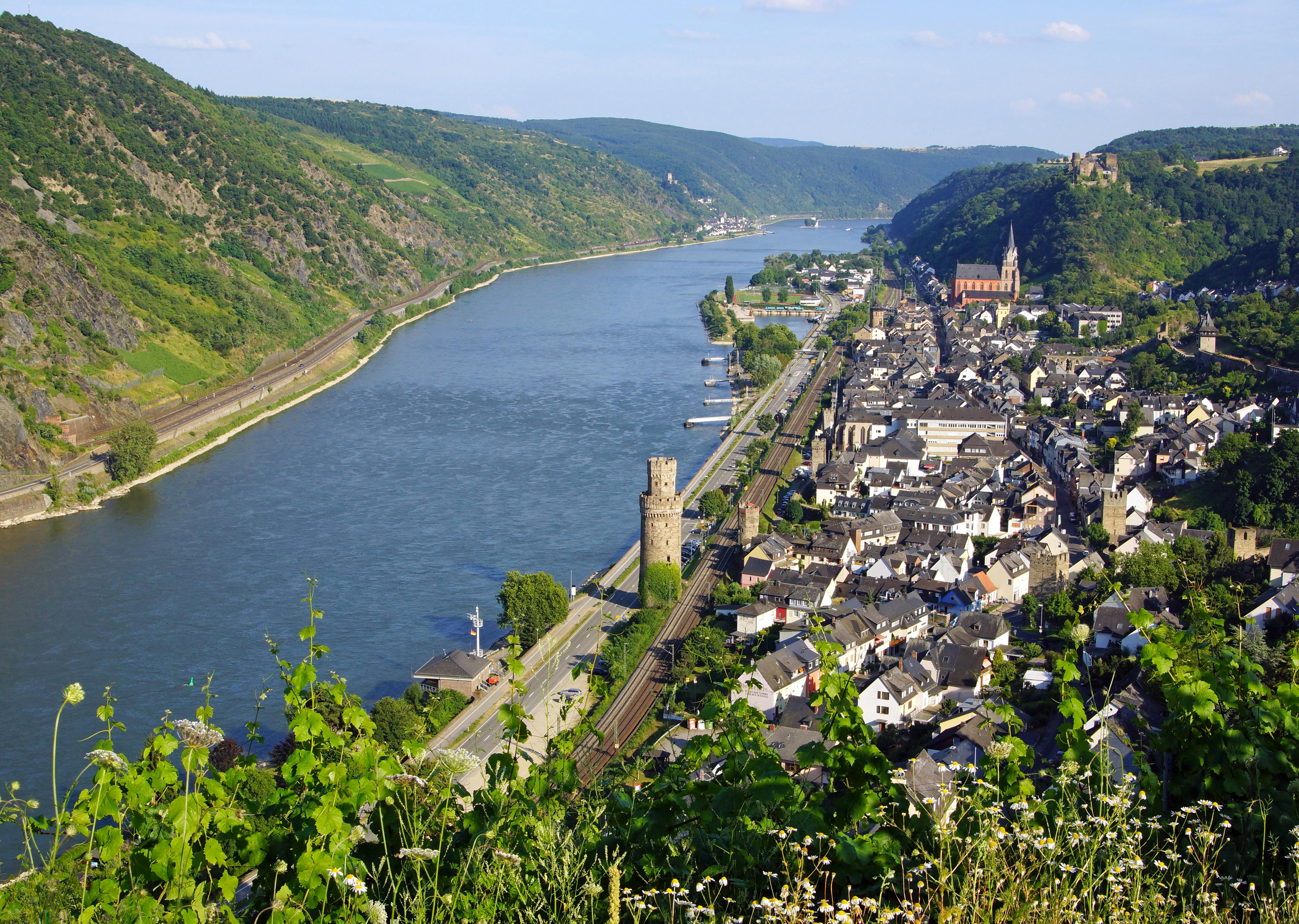 River Cruises Collection: Walking Tour of Oberwesel