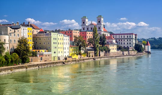 River Cruises Collection: Walking tour of Passau