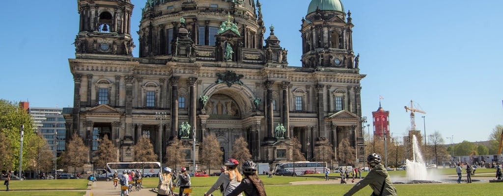 Private Berlin attractions bike tour for groups