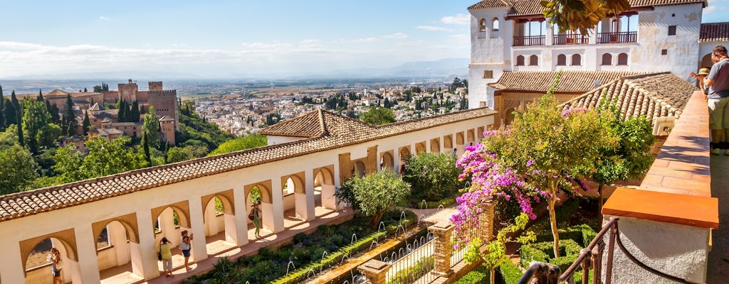 Visita guiada sin colas a la Alhambra y al Generalife