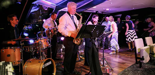 Crucero de 3 horas por el Támesis con cena y jazz