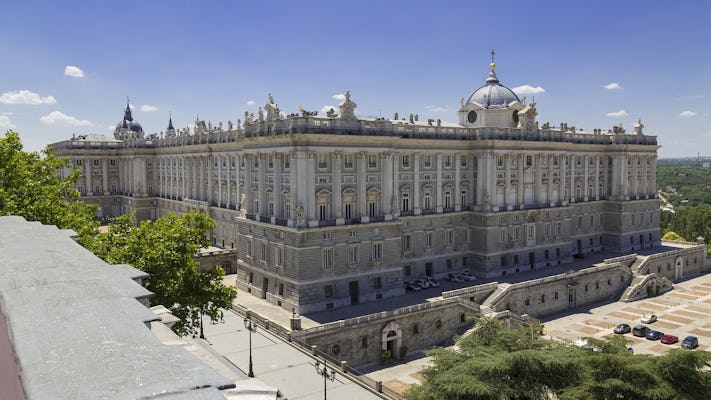 Koninklijk Paleis van Madrid skip-the-line tickets en rondleiding met een professionele gids