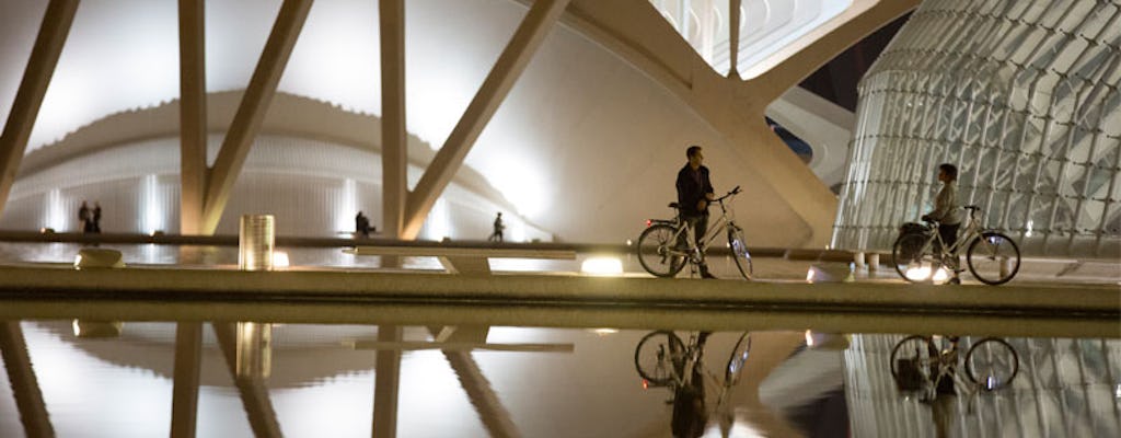 Excursión en bicicleta por Valencia de noche