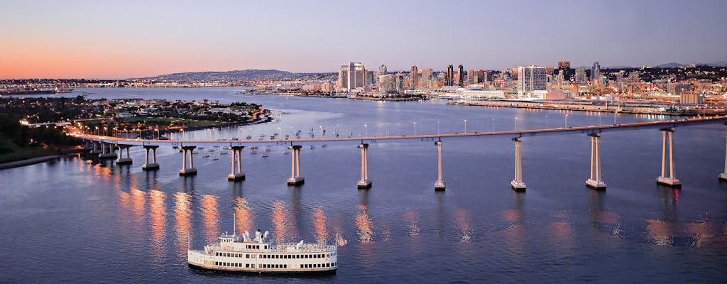 Cruzeiro com jantar em San Diego