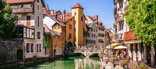 Annecy and Geneva in one day tour from Geneva