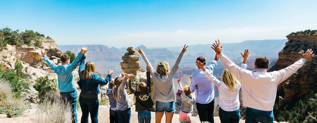 Tour privato Hummer del Grand Canyon al tramonto