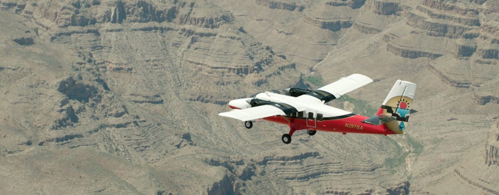 Volo panoramico Grand Discovery e tour Hummer nel Grand Canyon