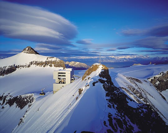 Viagem de um dia em ônibus Glacier 3000 saindo de Montreux