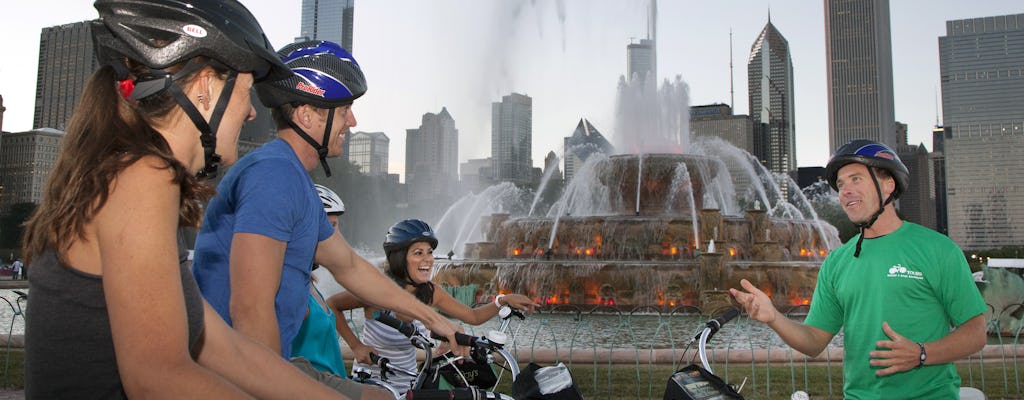 Passeio de bicicleta de Halloween de caminhada de susto em Chicago