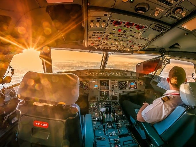 30-minute flight in the Airbus A320 flight simulator in Frankfurt