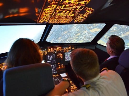 120-minute experience flight in the Airbus A320 flight simulator in Frankfurt