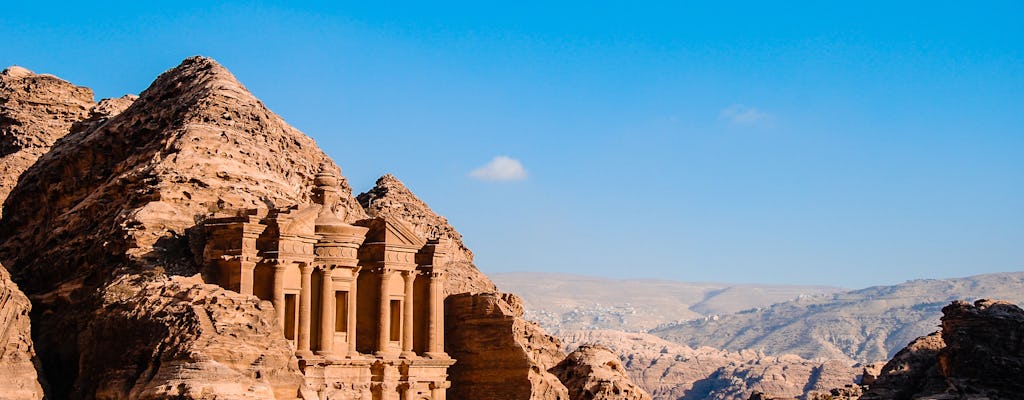 Private transfer from Aqaba to Petra