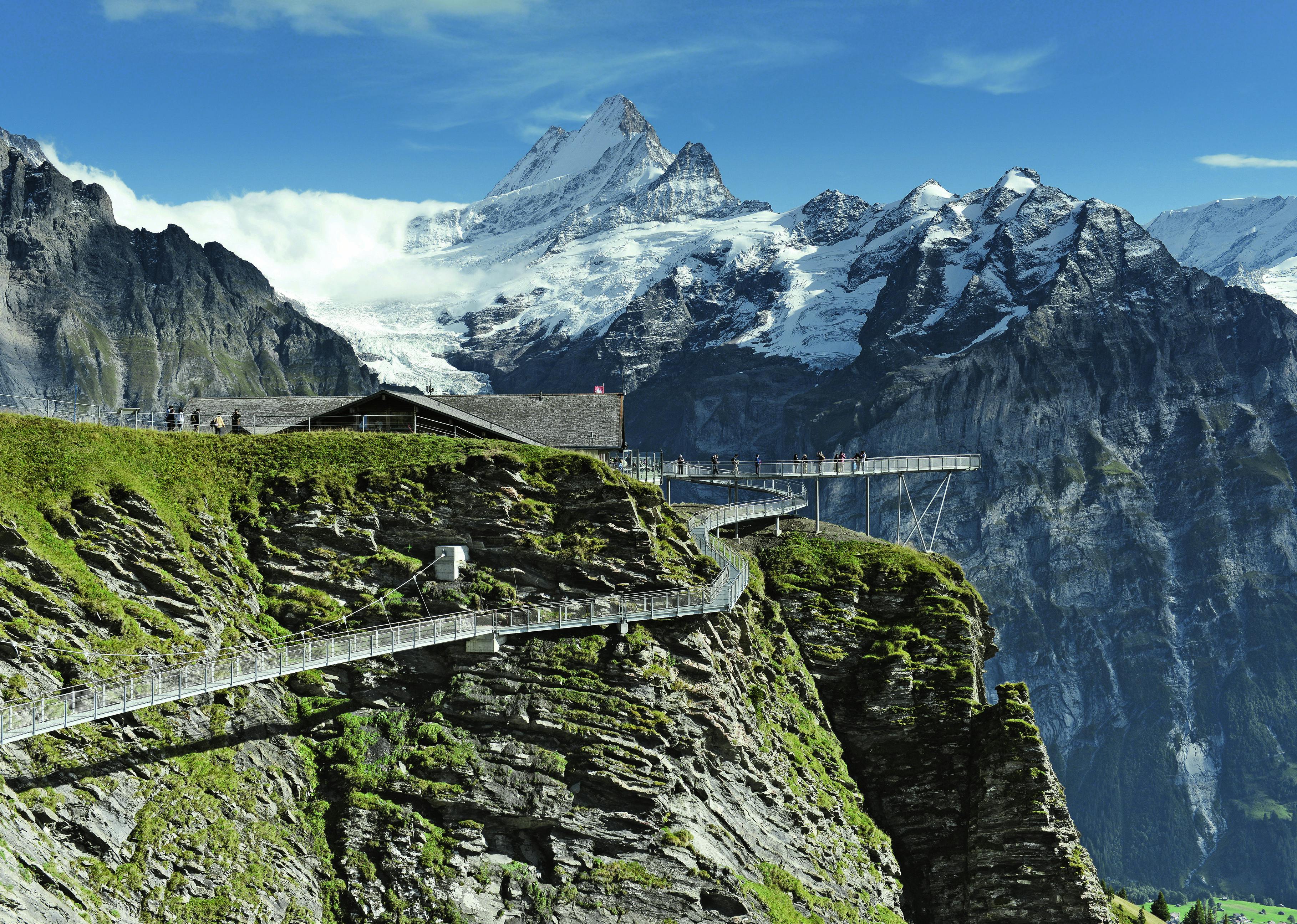 Гриндельвальд. Гриндельвальд Швейцария гора Юнгфрау. Мост Гриндельвальд Швейцария. Гриндевальд горы в Швейцарии. Cliff walk Швейцария ..