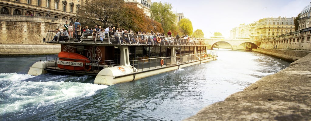 Croisière touristique au départ de la tour Eiffel