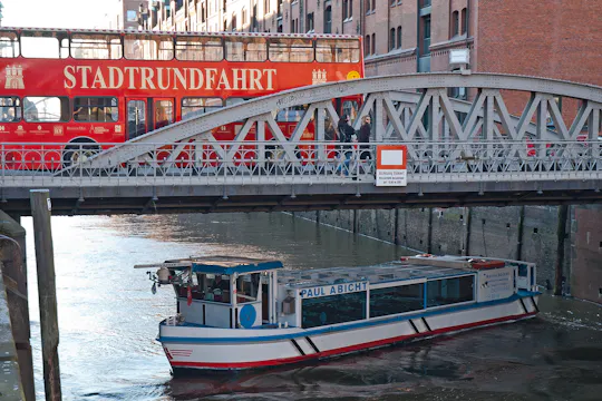 Hamburg Hop-on, Hop-off Bus und Hafenrundfahrt