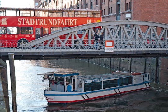 Hop-on hop-off bus tour en rondvaart door de haven in Hamburg