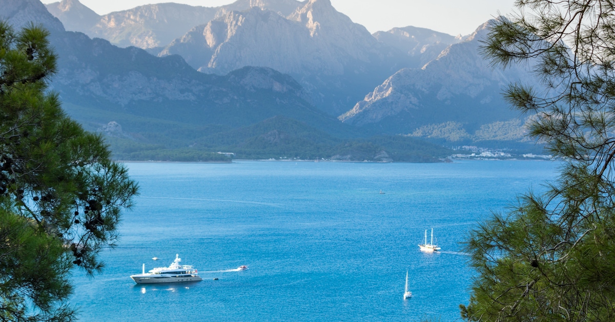 Kemer: What to Do, What to Book, and How to Plan It (Tips + FAQ) Kemer: What to Do, What to Book, and How to Plan It (Tips + FAQ)