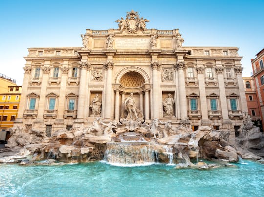 Walking tour of Rome with pasta making class and wine tasting