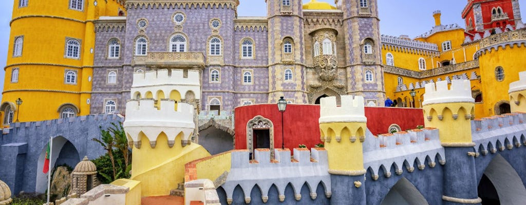 Sintra and Cascais private tour with lunch from Lisbon
