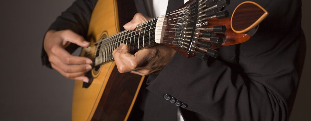 Spettacolo di fado dal vivo con pranzo a Lisbona