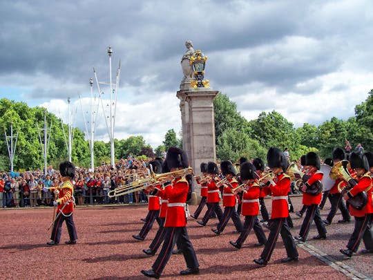 Półprywatna wycieczka piesza z ceremonią zmiany warty