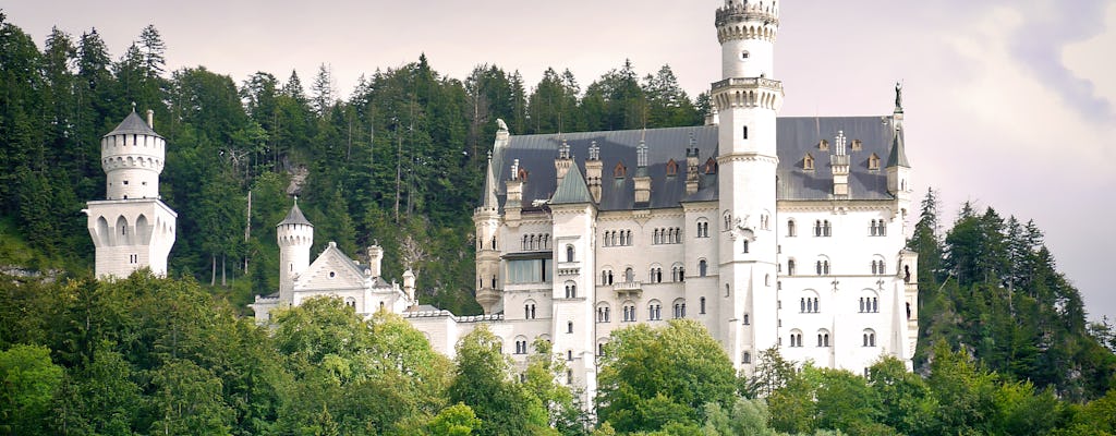 Wycieczka VIP do pałacu Linderhof i zamku Neuschwanstein z Monachium