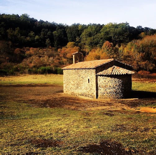 La Garrotxa Volcanic Zone Natural Park Hiking and Besalú medieval town