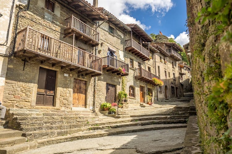 Rural Catalonia hike and Rupit medieval town
