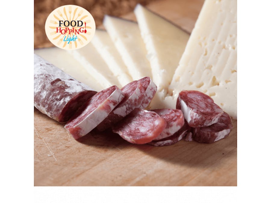 Barcelona: Authentic Taste & Amusing Tales (EN)