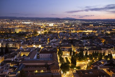 Tour avventuroso notturno di Granada