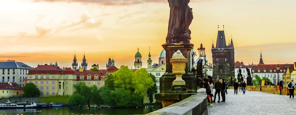 Experiência de realidade virtual em Praga com visita guiada de 1 hora ao centro histórico