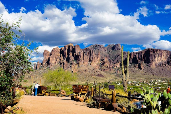 Apache Trail met Dolly Steamboat-dagtour vanuit Phoenix