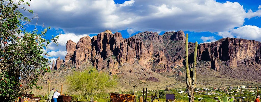 Apache Trail with Dolly Steamboat day tour from Phoenix