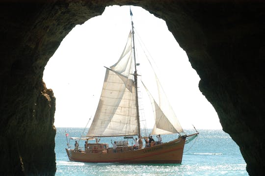 Bateau pirate croisière d'une demi-journée