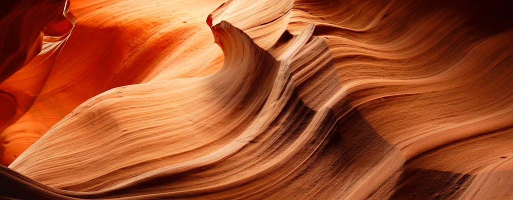 Antelope Canyon, Horseshoe Bend, Lake Powell and Navajo Nation day tour from Phoenix