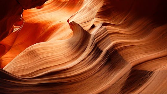 Antelope Canyon, Horseshoe Bend, Lake Powell and Navajo Nation day tour from Phoenix