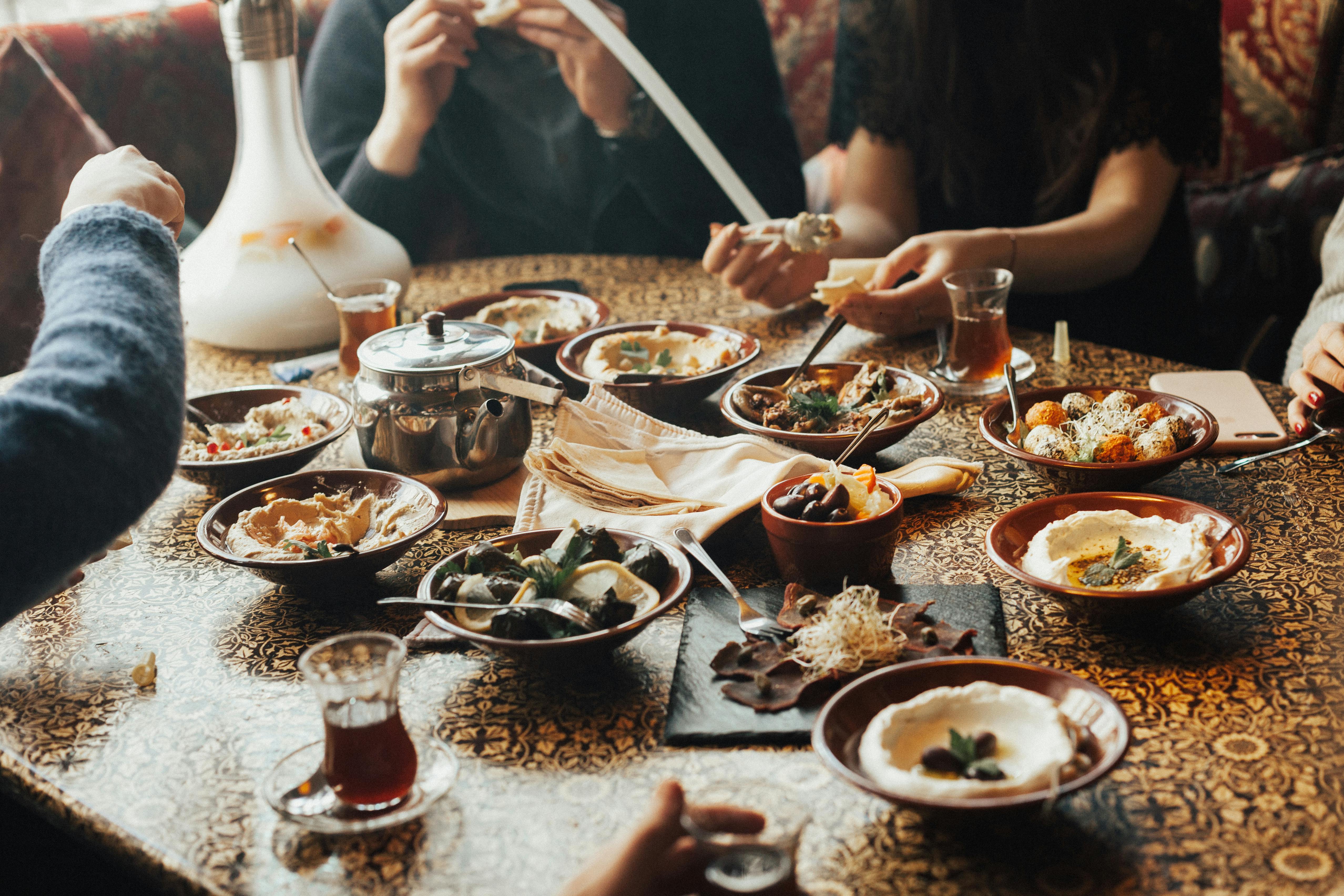 Experiência gastronômica com uma família local em Amã