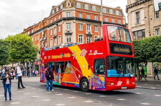 Tour hop-on hop-off em ônibus da City Sightseeing por Dublin