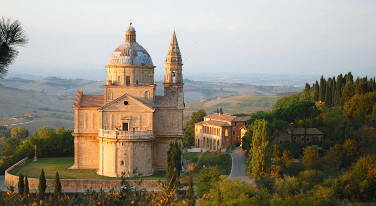 Private tour of Orvieto and the Tuscan countryside with wine tasting from Rome