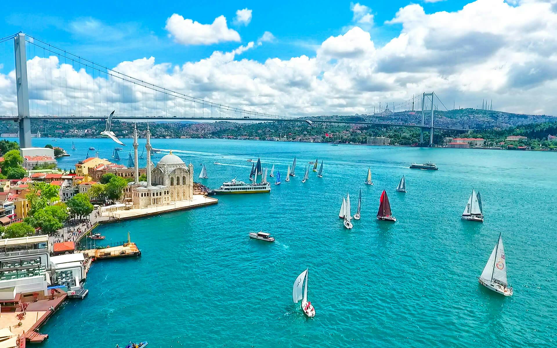 Tour de barco pelo Bósforo e app de audioguia