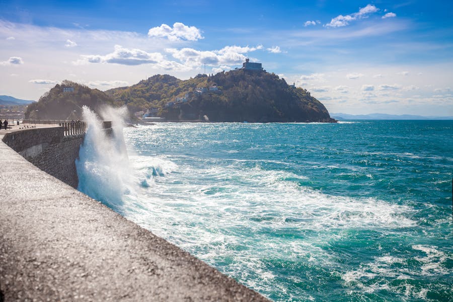 Basque art and gastronomy tour