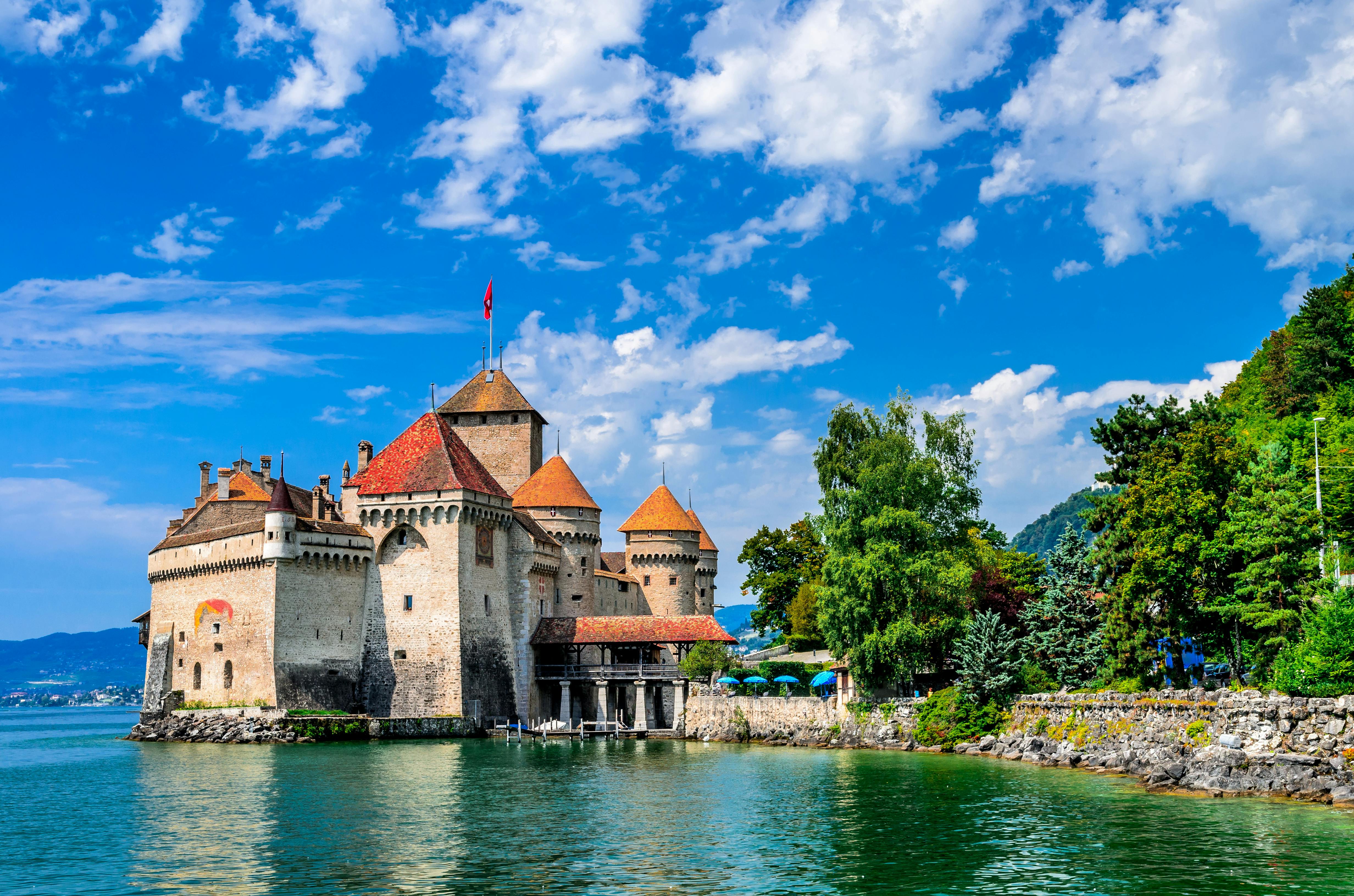 Dagtour naar het kasteel van Montreux en Chillon vanuit Lausanne met de bus
