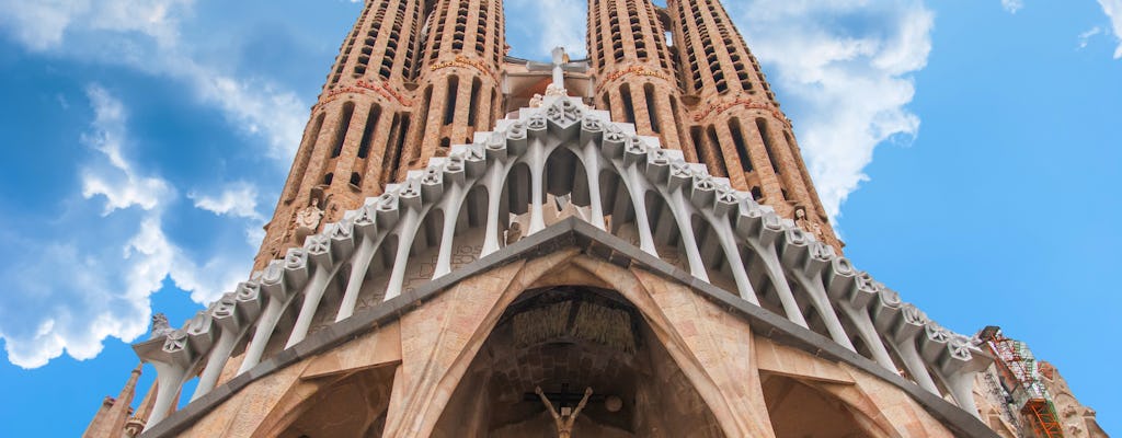 Billets prioritaires pour la Sagrada Familia et visite guidée