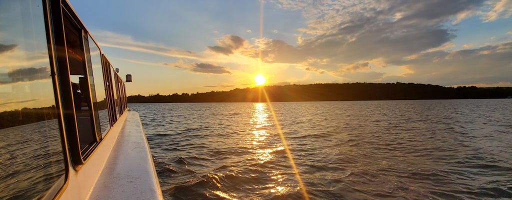 Rejs o zachodzie słońca po jeziorze Peninsula