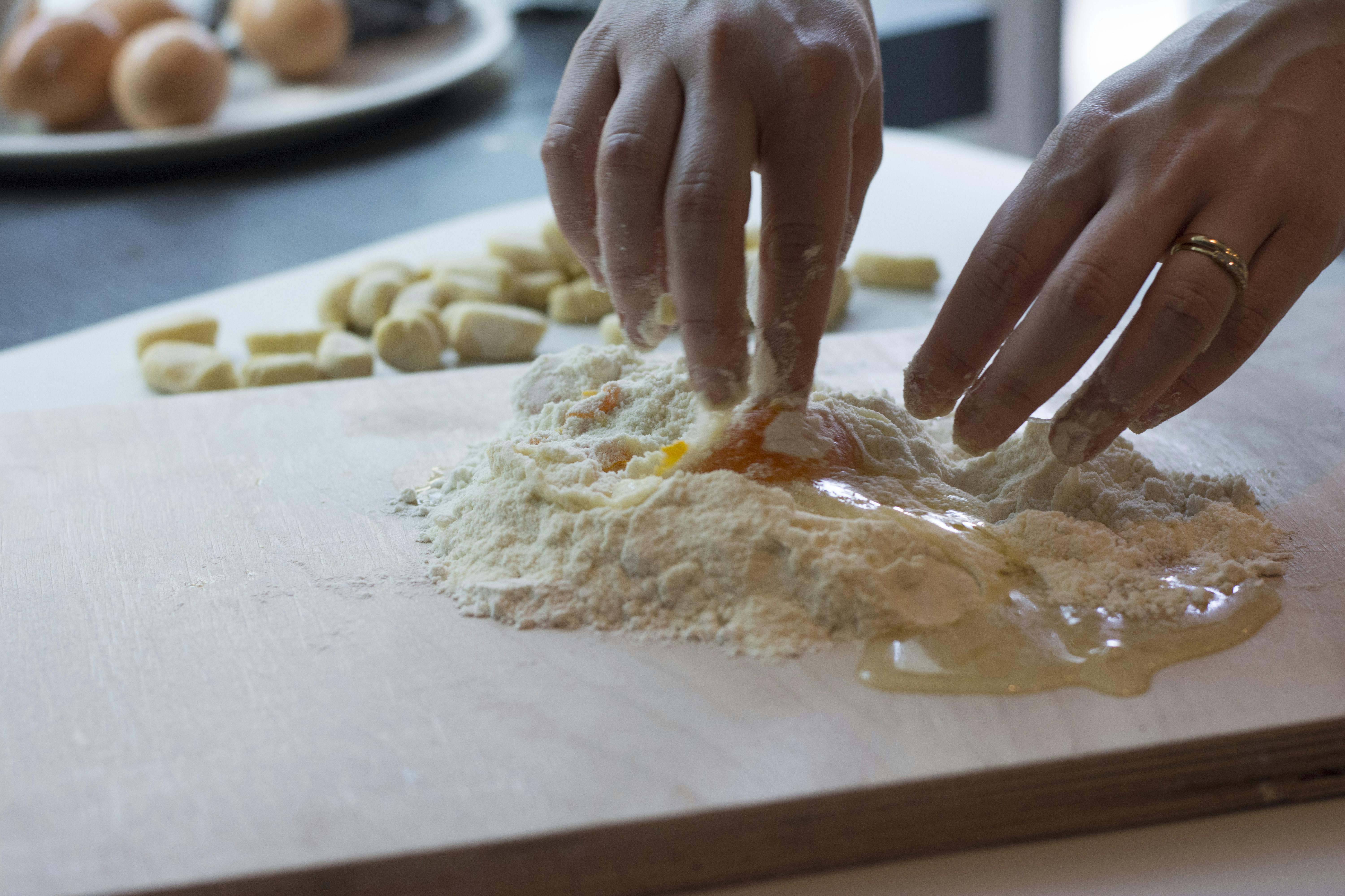 1-hour pasta making class in Rome