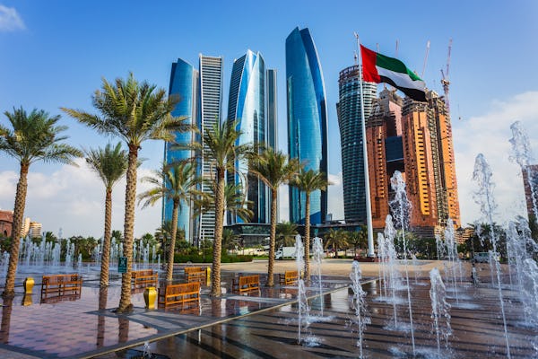 Tour privado de um dia inteiro pela cidade de Abu Dhabi com saída de Dubai
