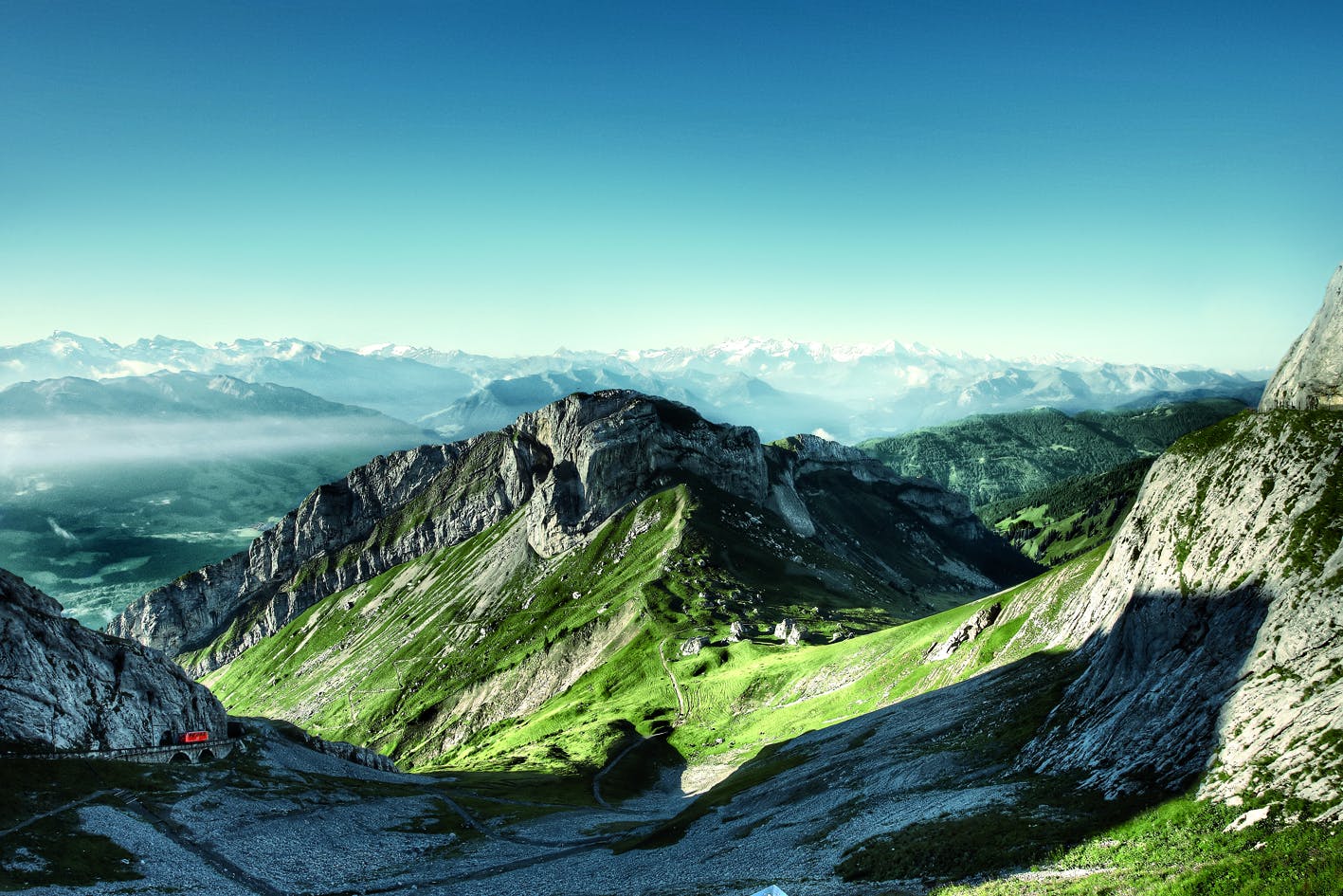Aussicht Pilatus Kulm_Berner Alpen.jpg