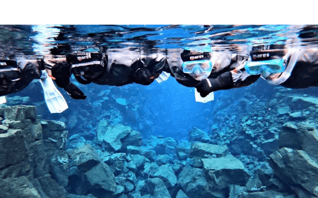 Snorkel en traje seco Silfra tour con fotos incluidas
